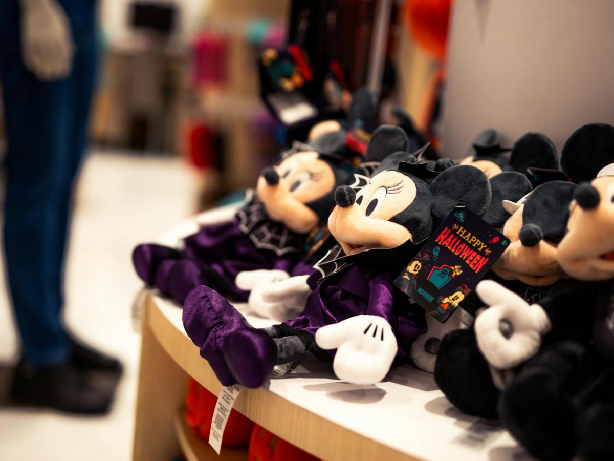 Why is there a lack of merchandise for modern Disney&nbsp;films?